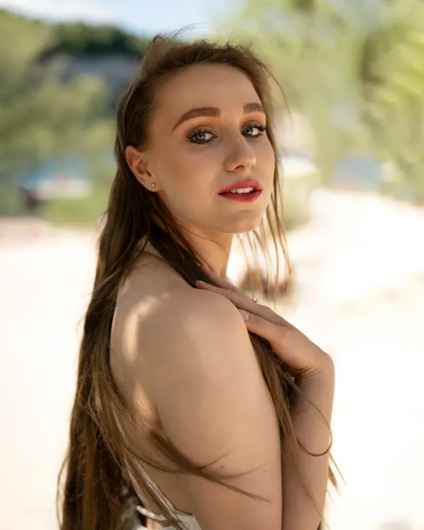 Outdoor female portrait session — Wieliczka, Kraków